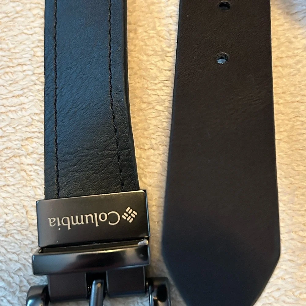 Columbia Boys XS (19-21) Reversible Black/Brown Synthetic Leather Belt. NWT.